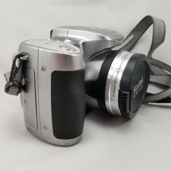 Kodak EasyShare Z740 5.0MP Digital Camera 10X Optical Zoom WORKS FINE - READ - Picture 4 of 10